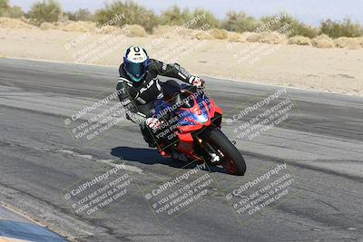 media/Dec-01-2025-Moto Forza (Mon) [[2daa91e15f]]/3-Beginner Group/Session 4 (Turn 10 Inside)/